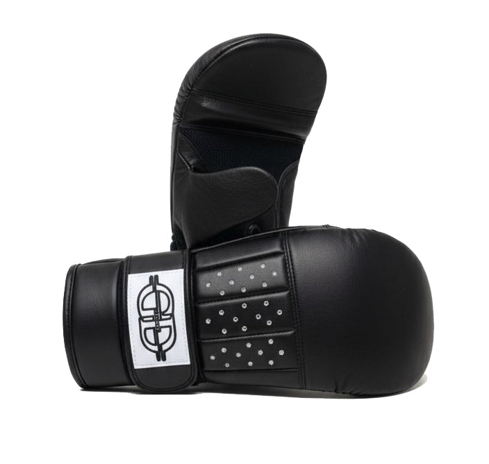 Muay Thai Focus Mitts – Reinforced for Striking, Lightweight & Protective