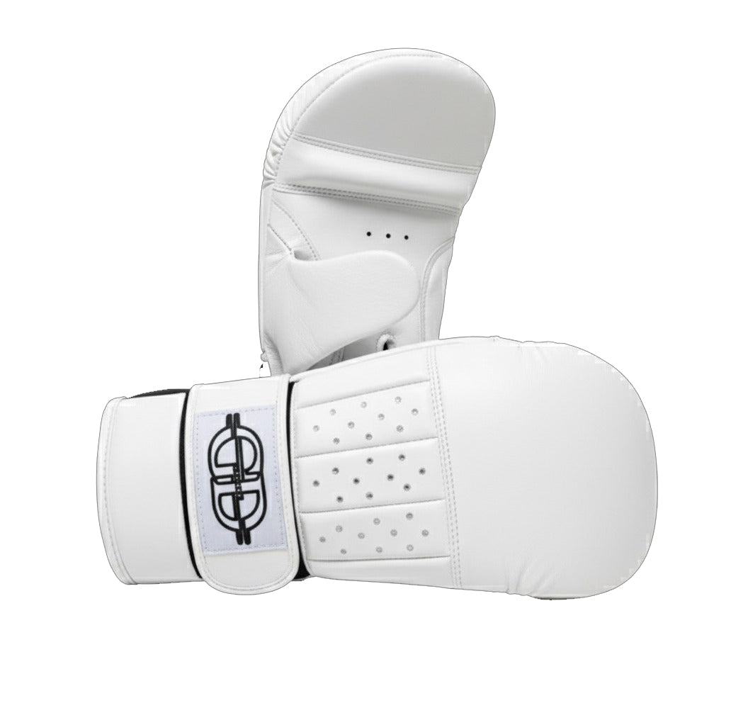 Muay Thai Focus Mitts – Reinforced for Striking, Lightweight & Protective